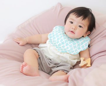 メーカー別 :: メーカー 手編み・手芸:: 横田 ダルマ:: 秋冬手編み糸 :: キット :: 編み物 キット 22W-2402 ベビー ロンパース 50cm～70cm 編み図付き 手編み ロンパース 手作り キット やわらかラム ダルマ ykt - 手芸の山久 公式サイト