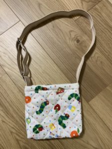 子供用ポシェットの簡単な編み方