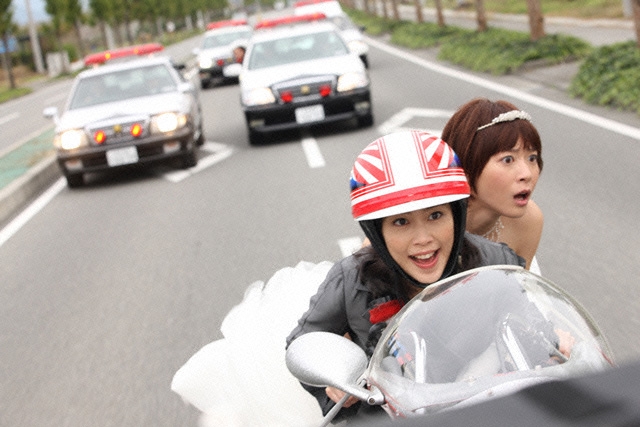 東山紀之、“ジャニーズ性加害問題”の余波がプライベートにも！愛娘の小学校卒業式後の謝恩会で木村佳乃と夫婦司会担当も、保護者から騒動収束を心配される不穏 2ページ目週刊女性PRIME