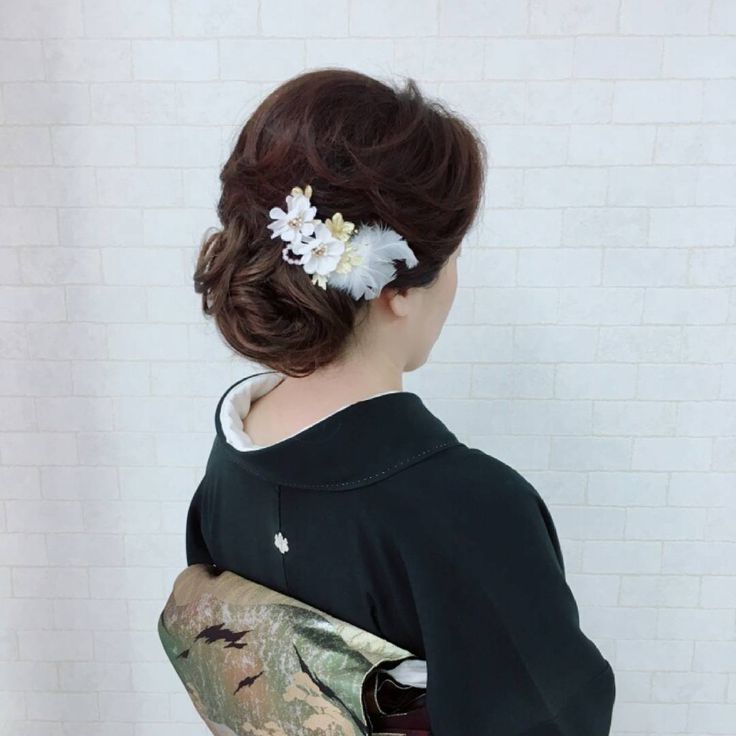 留袖にふさわしい髪型とは。40代・50代・60代がおさえるべきスタイルマナーホットペッパービューティーマガジン