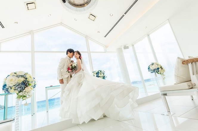 チャペルで撮るおしゃれな前撮りウェディングフォト横浜のウェディングフォト決定版