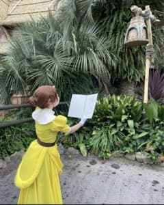 ターザン』は全米公開から本日で25周年🎞️ ˗ˏˋ 1999年6月18日公開 ˎˊ˗ゴリラと人間、育ててくれた家族がいるジャングルと未知なる人間社会🦍🌴 ふたつの世界で、“本当の自分が生きる場所”を 探し求めるターザンの心の冒険と愛の物語✨ターザンとジェーンのふたりに