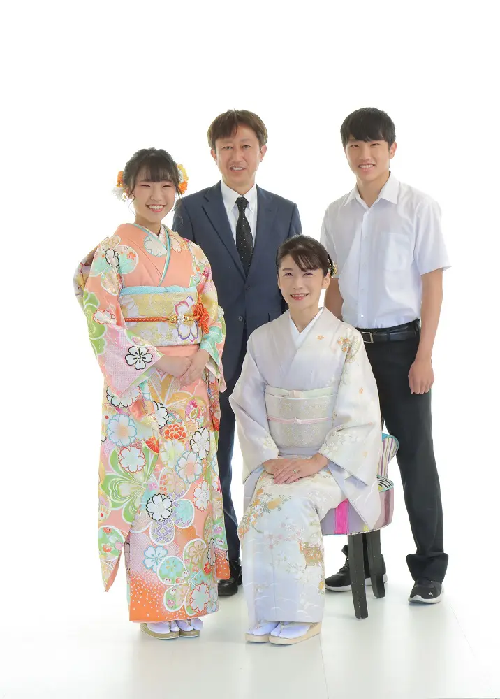 成人式前撮り～ご家族写真のすすめ 鴻巣店 - いせや呉服店