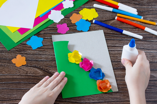 卒園で先生に贈るメッセージカード！子供と親からのメッセージは何て書く？ひとりっ娘小学生の母365