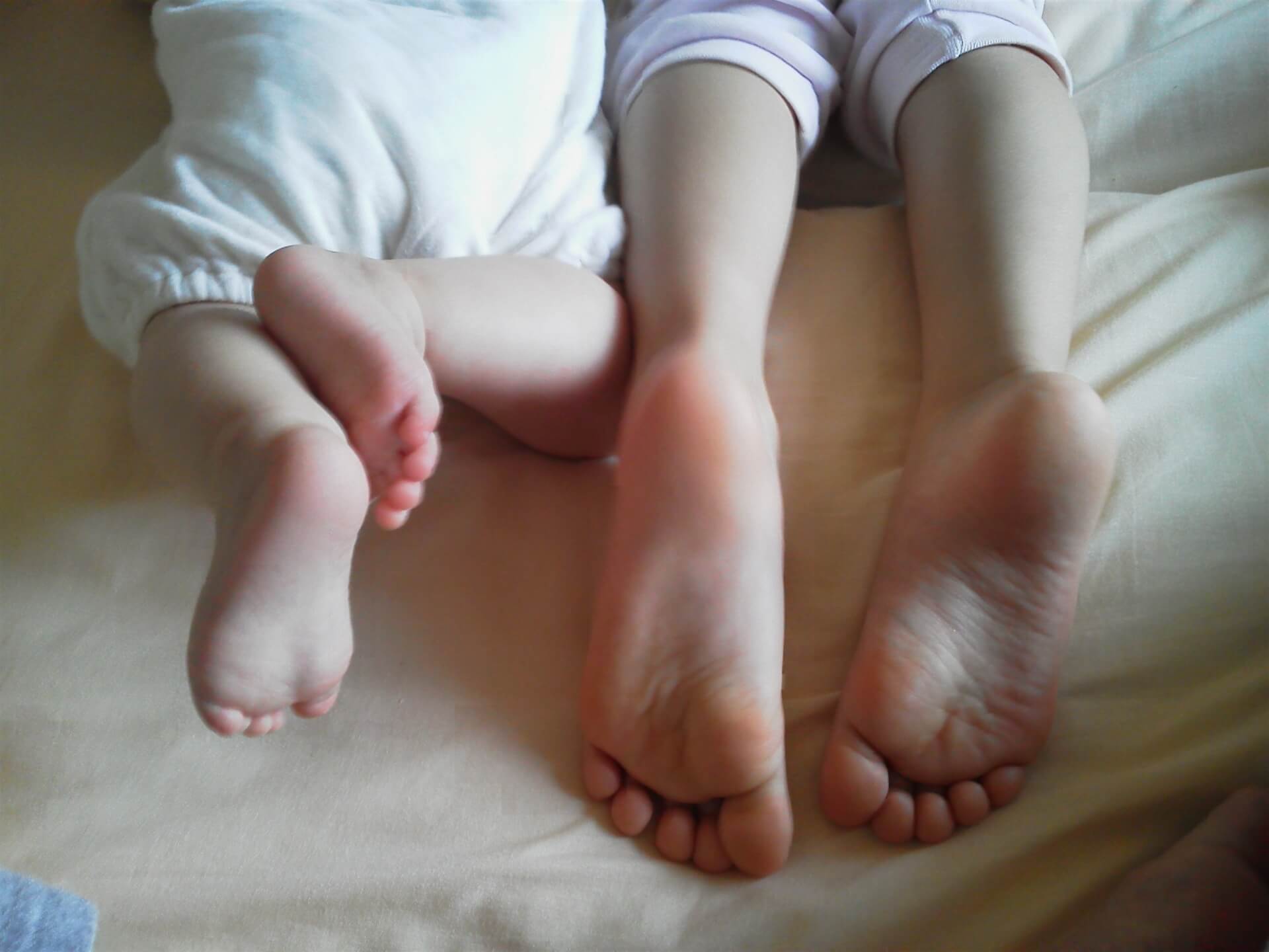 新生児の手形はいつ取る？コツやおすすめアイテムを紹介こども写真館スタジオアリス写真スタジオ・フォトスタジオ