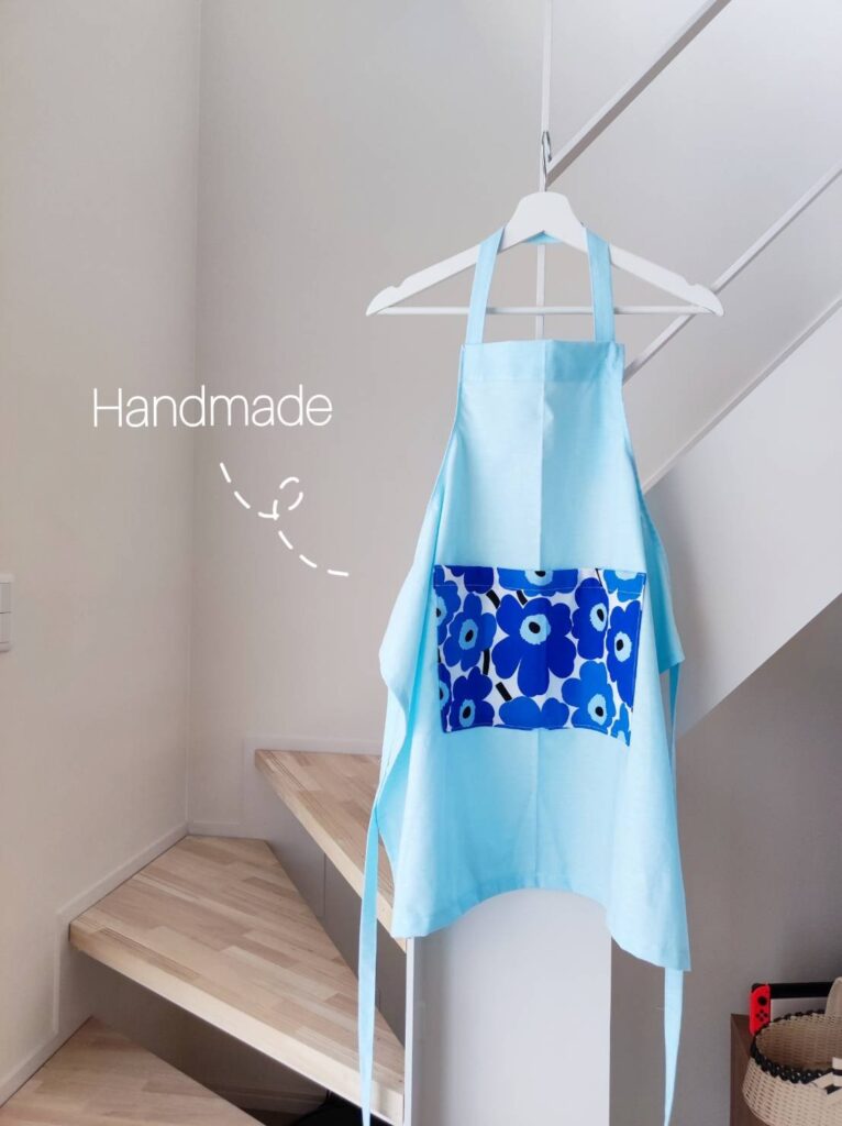 着脱簡単 子供用エプロンの作り方 120 140 160cm 肩ひもゴム 後ろマジックテープ