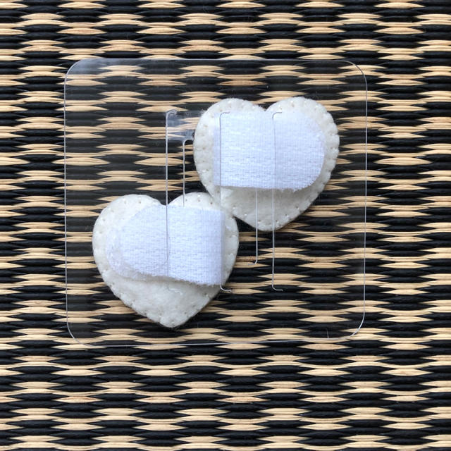 Amazon.co.jp: §Ｂｇ３ 赤ちゃん ヘアピン ベビー ヘアクリップ 薄毛用痛くない マジックテープ式 髪飾り 花モチーフ 4個セット白とピンク: ベビー＆マタニティ