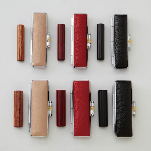 ご両親から花嫁に贈る意味ある結婚祝い プレゼント 。京風呂敷で包んだ印鑑。 伯父様、叔母様からも