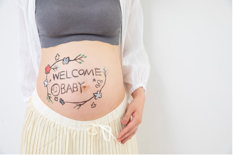 セルフマタニティフォトは100均グッズで♪おしゃれなアイデア集♡kosodate LIFE 子育てライフ