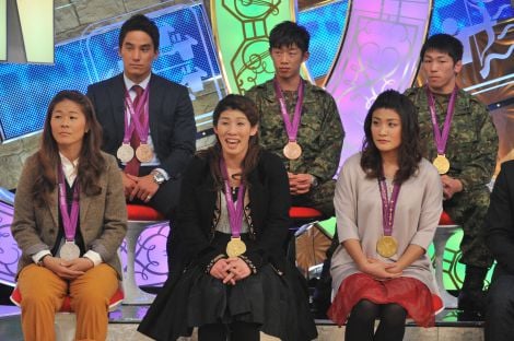 先日、2012ロンドンオリンピックで金メダルをとった、レスリング米満達弘選手にお越しいただきました✨ 本物の金メダルを触らせて頂きました🏅✨感動！サインとお写真は店内の入口に飾らせて頂きます。ありがとうございました☺️ また、本日は店休日となります。明日の6