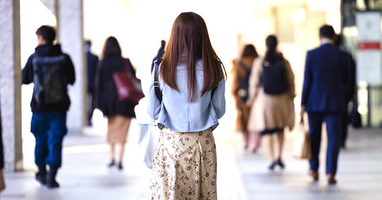 友達がいない女性の性格＆特徴集。男性から見た印象と友達を作る方法を解説！Smartlog