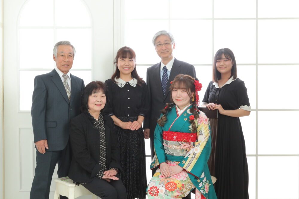 振袖前撮りでの家族の服装は何を着るべき？兄弟は？ - いせや呉服店