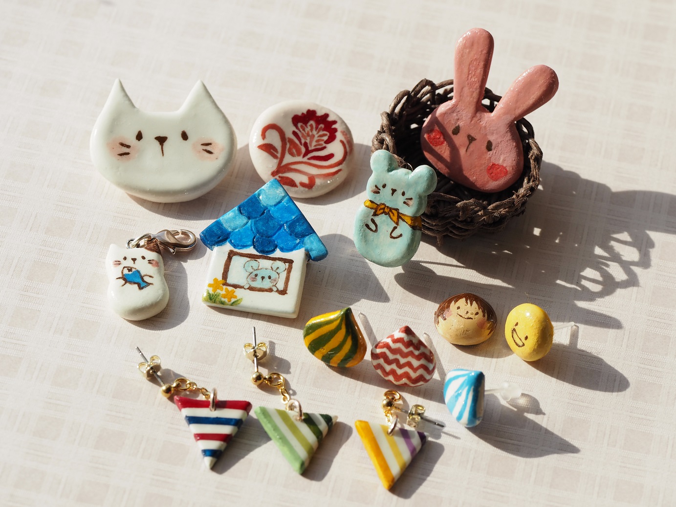 100均で揃う！色の混色が楽しい着色粘土小物製作HOKET MAGAZINE子ども向け工作・ワークショップ情報株式会社HOKET