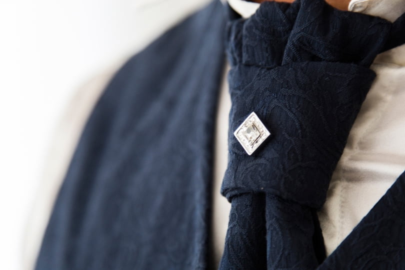 間違っていると恥ずかしい！ネクタイピンをつける位置オーダースーツブランドDIFFERENCE ディファレンス