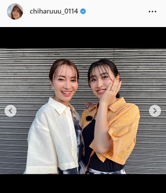 記事全文 新山千春 13歳下の夫＆長女との“おそろコーデ”写真撮影にファン「素敵な笑顔」「ほっこり」 - スポニチ Sponichi Annex 芸能