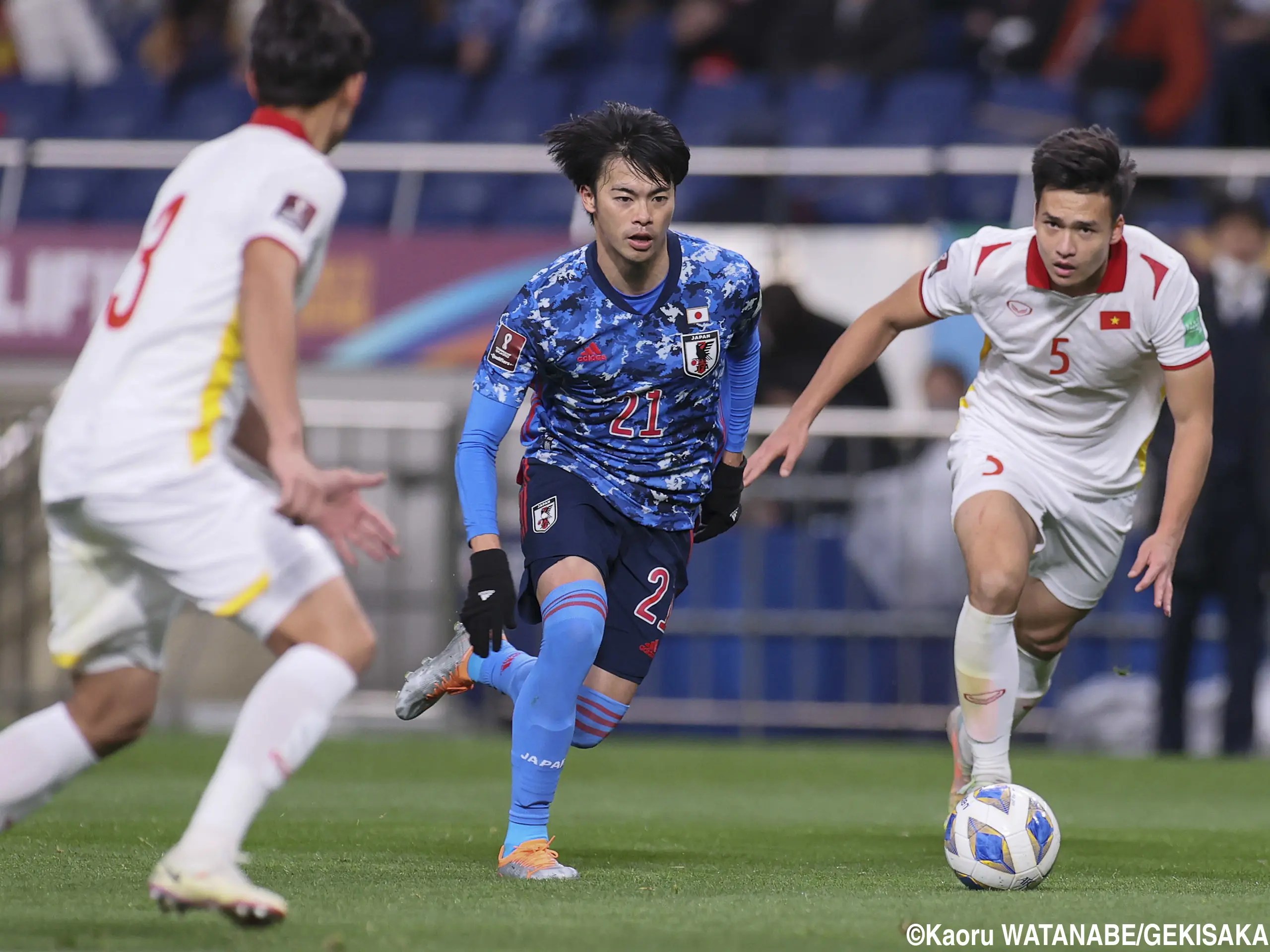 MF18 三笘 薫選手選手・スタッフプロフィール2021 : KAWASAKI FRONTALE