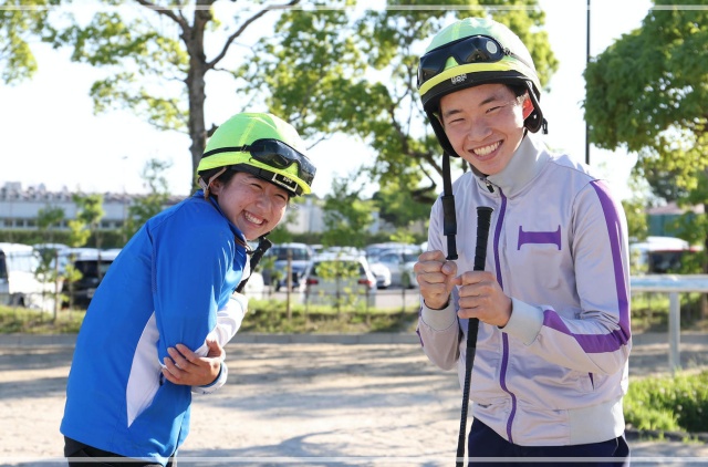 シーオン 聖奈新衣装 彼ジャケ×リボン🪽 「似合ってる？ちゃんと結べてますかー？」CiONシーオンユーフォニアムトランペットInstagram