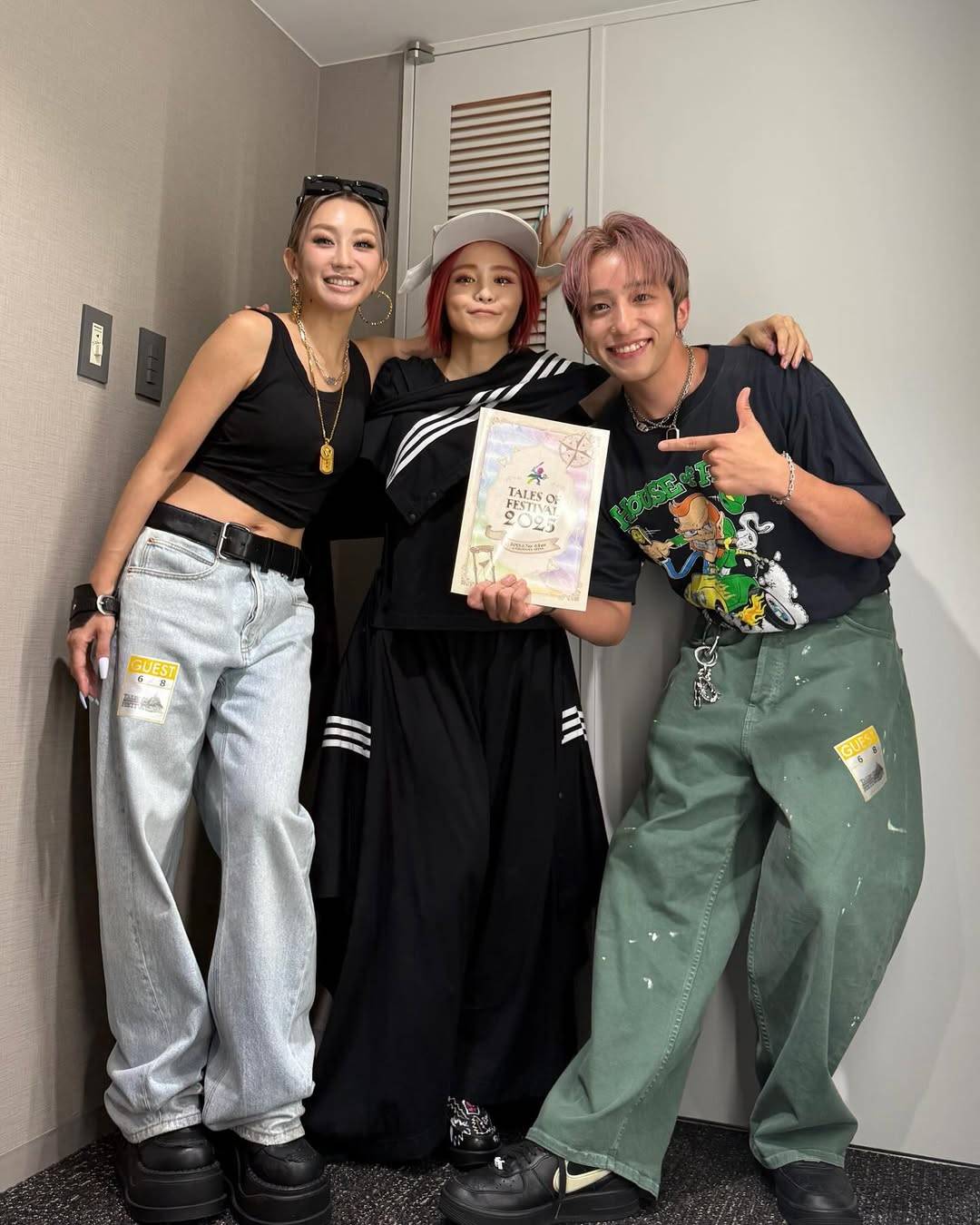 倖田來未、夫のKENJI03＆息子と家族3ショット「ついに念願のショットが！」「Boyがケンちゃんに似すぎている」オリコンニュース ORICONNEWS