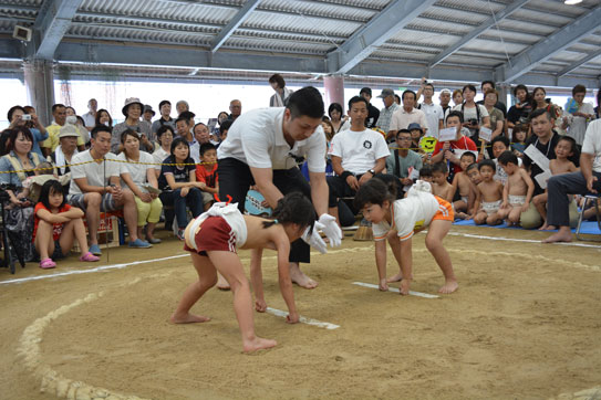 雲仙市相撲大会 小さい体で熱い取り組み