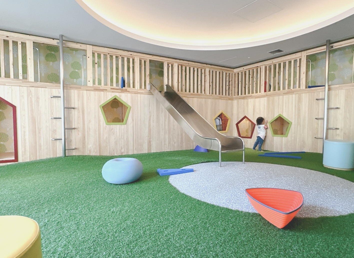 クリニックのキッズスペースの内装デザインポイント5選！テナント工房メディカル – クリニックの設計・内装デザインならテナント工房メディカル