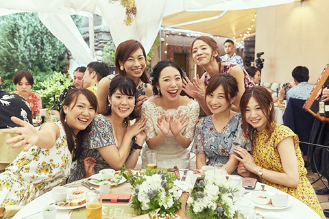 レストランでホームパーティのような時間を 結婚式実例集 ゼクシィ