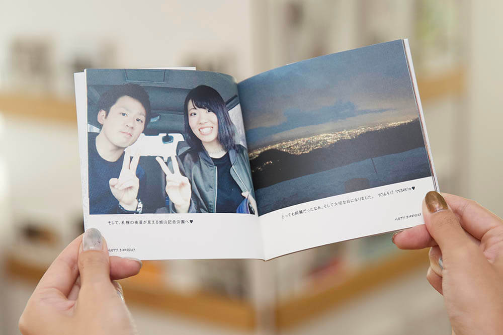 手動フォトアルバム DIY 貼り付けアルバム 大容量 家族 カップル 旅行 記録帳 32.5x33x4.7cm 色: 3大容量 アルバム フォト アルバム 32.5×33.5CM 貼るタイプフォトアルバム 写真アルバム 手作り 粘着式 アルバム 台紙 20枚40ページ DIYL KG 2L A4写真収納 ファイル