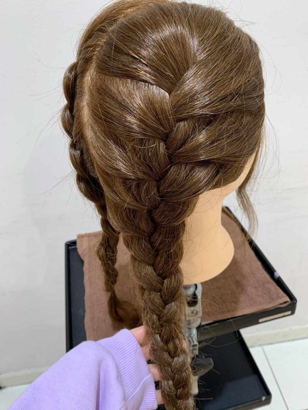 三つ編みポニーテール ヘアアレンジ