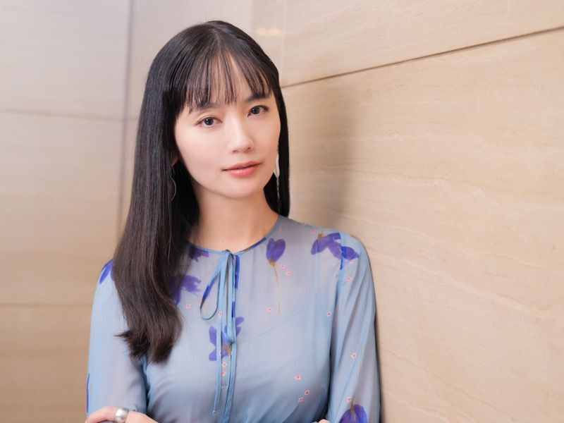 中村ゆり「結婚より仕事優先で後悔しない？」迷いの20代をへて、40代で見つけた納得できる人生選択の秘訣 - Woman type ウーマンタイプ女の転職type