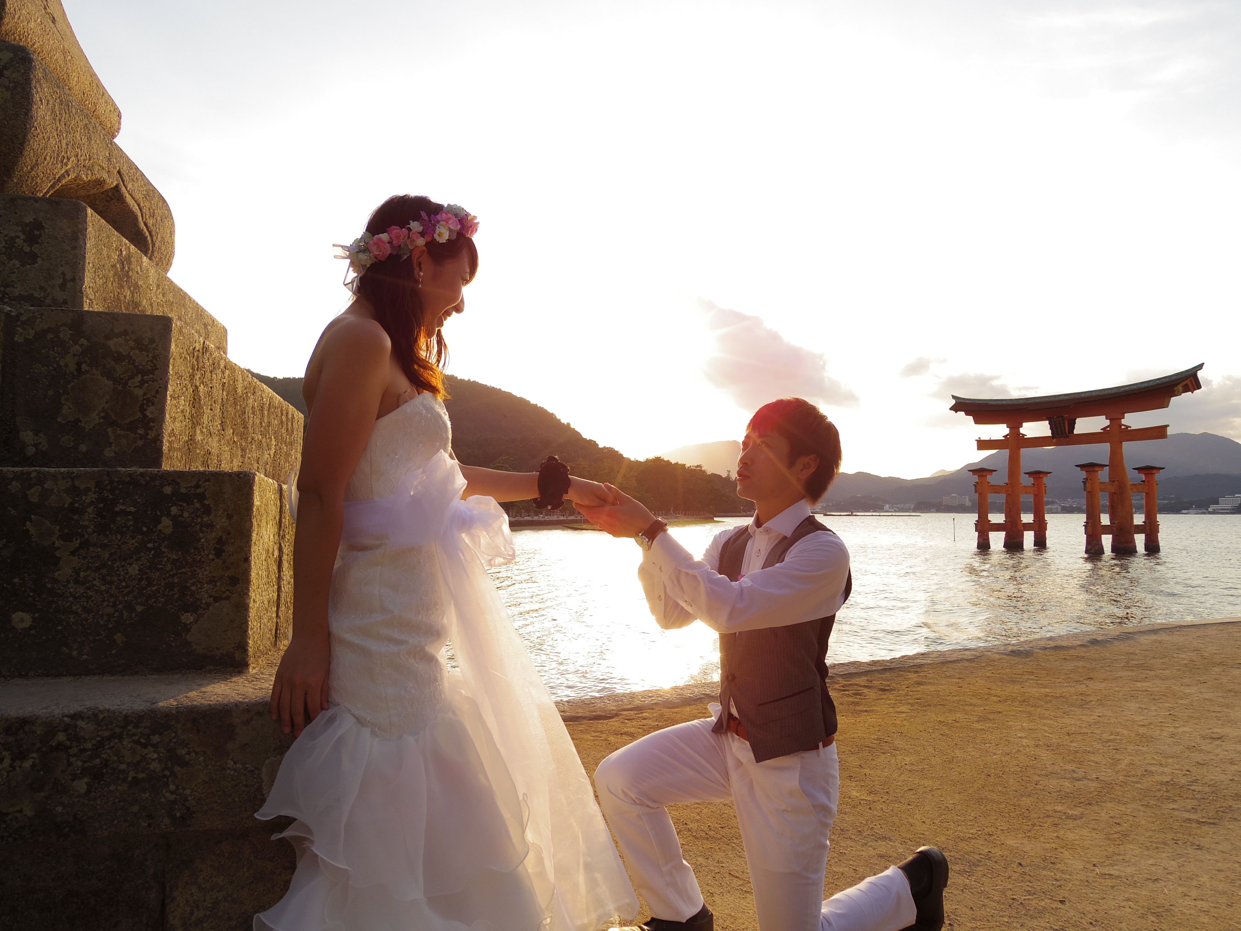 片膝をつくポーズ