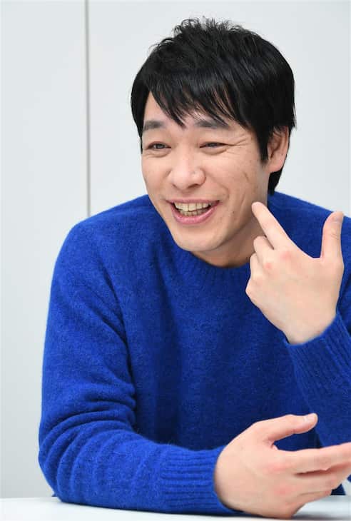 画像・写真1枚目 結成21年目の麒麟・川島「いつの間にか、相方がスキンヘッドに」女性自身