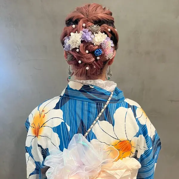 浴衣に合うショートヘアの髪型！短めの髪でも楽しめる簡単ヘアアレンジ美的.com