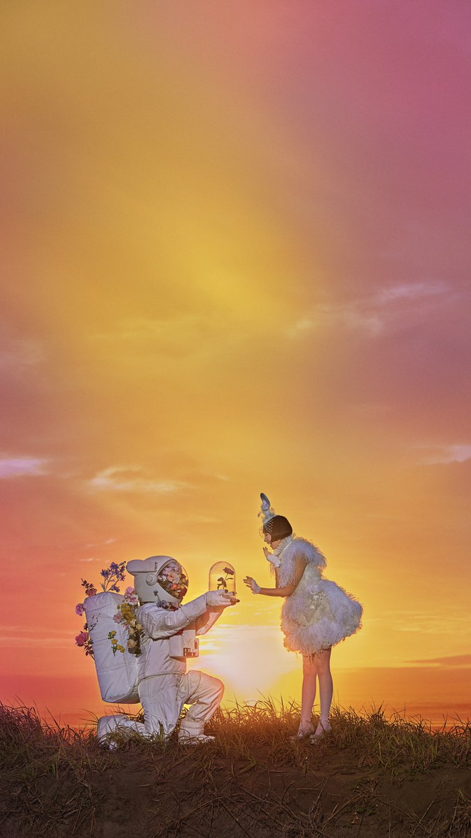 結婚式＆誕生日👰‍♀️💍🎂🩵夢にまで見たこの日。もうもうもう幸せすぎて言葉が見つからないよ人生で1番の幸せな時間だったと言えます。あー何度でも泣けるよ。 明日から皆んながお腹いっぱいで胃もたれしちゃうくらいウエディング投稿していく予定だよ 許して