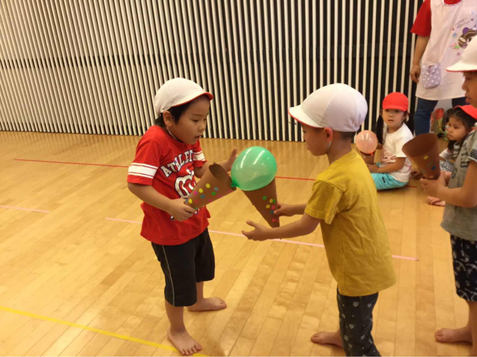 小学生のお泊まり会事情。子どもが泊まりに行く際と子どもの友だちを招く際のポイント - KIDSNA キズナシッタ