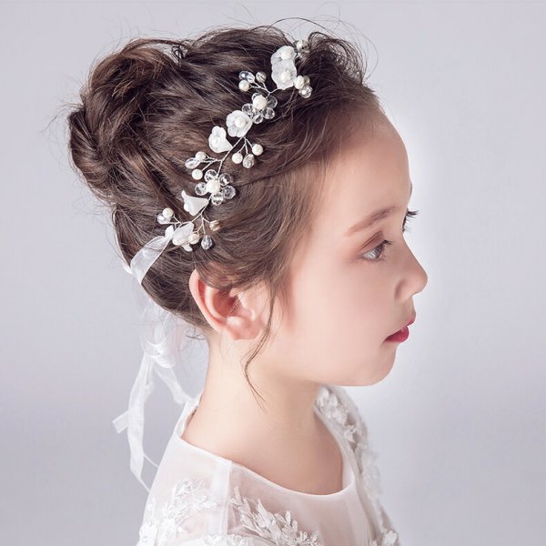 子供のピアノ発表会におすすめ髪型20選！簡単アレンジ方法も 動画 で！YOTSUBA よつばHair arrange, Hairupdos, Hair styles