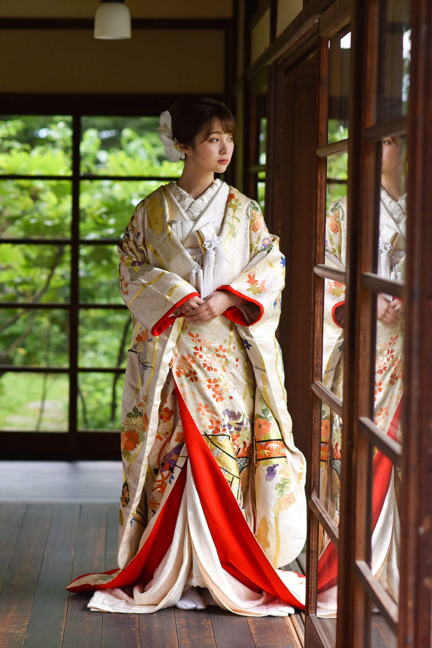 前撮りおすすめ お花に囲まれた素敵なウェディングフォトが撮れるスタジオ3選ご紹介✧* -DRESSY 公式 ウェディングドレス・ファッション・エンタメニュース