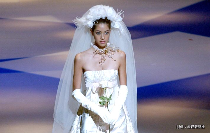 画像・写真目撃撮 森泉、娘をバレエ教室に送った後に“イケメン僧侶の夫”の腕に絡みつき 結婚７年目でも夫婦円満の秘訣週刊女性PRIME