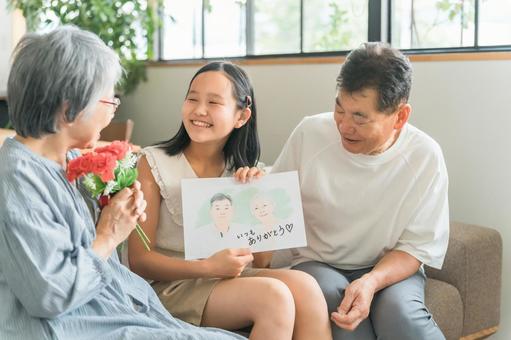 敬老の日 写真入り プレゼント 孫 写真入りギフト 写真入り 内祝い 感謝 敬老の日 母の日 祖父母写真入り時計 お名前時計.com丸型名入れ時計 名入れギフト 写真入りオーダーメイド ギフト 名前入り プレゼント 出産祝い 誕生日 ベビー 内祝い 卒業記念品 写真入り