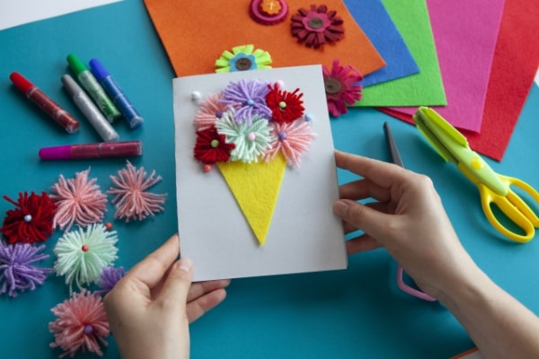 結婚や誕生日などのお祝いに言葉を贈ろう！画用紙で手作りメッセージカード！読む文具Maruman マルマン株式会社