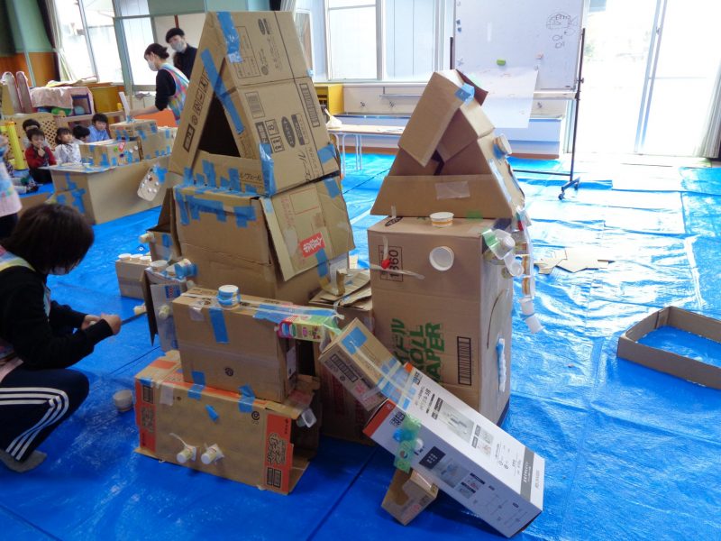 ダンボールから広がる製作・工作遊びアイデア50〜いろんな手作りおもちゃが大集合！〜保育と遊びのプラットフォーム ほいくる