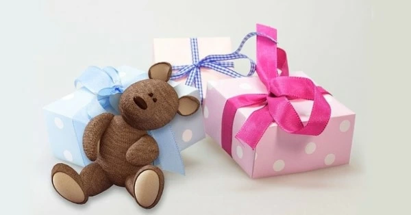 中日・高橋宏斗、「彼女にあげるテンションで、ってちゃんと記事に書いておいてください」1位ルーキー・金丸のため 粋なサプライズプレゼント 用意：中日スポーツ・東京中日スポーツ