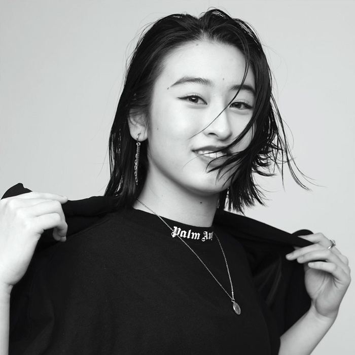 新山千春、長女・もあの高校卒業”親子ショット”にフォロワー騒然「こんな綺麗なお母さんいたらビビる」「姉妹にしか見えない」：中日スポーツ・東京中日スポーツ