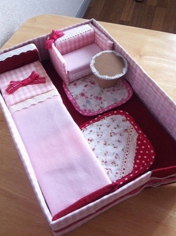 リカちゃん ミキちゃんマキちゃんに2段ベットを手作りするよ♡段ボールやキラキラストーンで可愛くDIY！ミニチュア おもちゃ こるぽんちゃん -YouTube