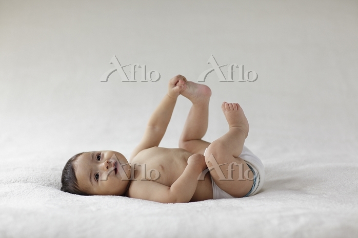 乳児期の腹ばいは運動能力を伸ばす！適した時期と正しい練習のコツ - teniteo テニテオ