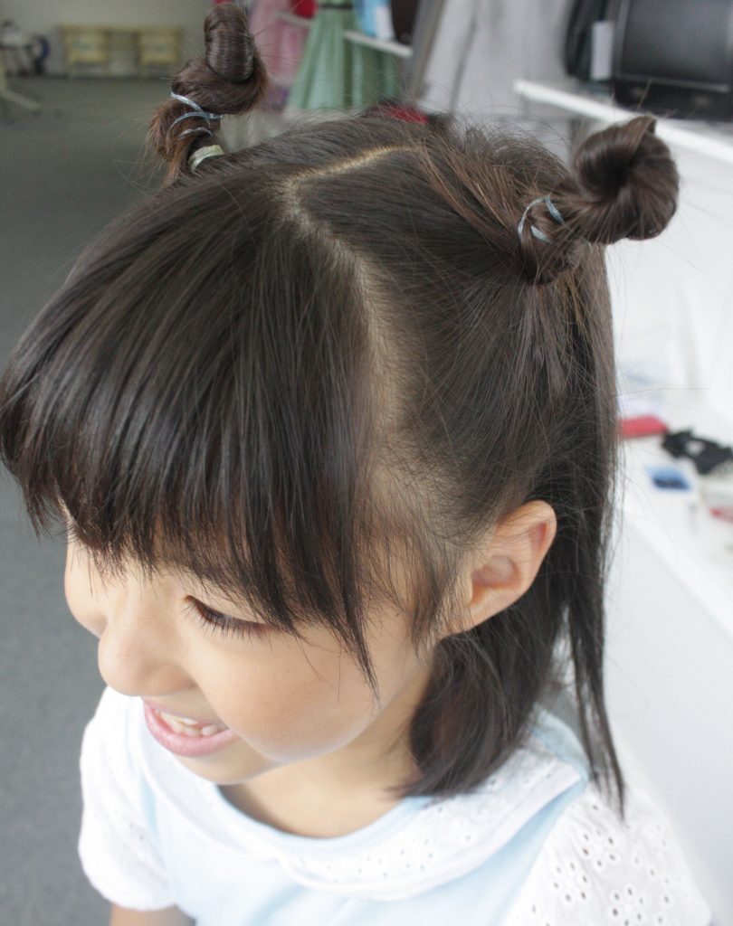 簡単！ヘアアレンジ ○真似したくなるヘアアレンジ○ゴム２本＆編み込まない簡単プリンセスWEB MAGAZINEベビーこども 服のキムラタンオフィシャルサイト