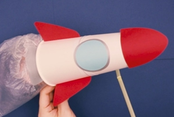 ♪たのしいようちえん♪簡単工作 紙コップロケット 実習生