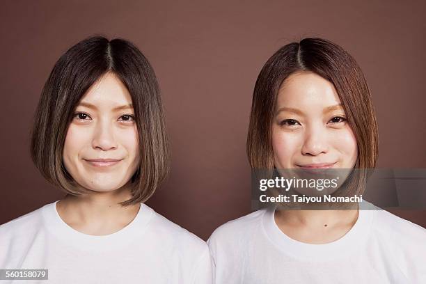 19,300点を超える双子 姉妹 子供のストックフォト、写真、そしてロイヤリティフリーの画像 - iStock