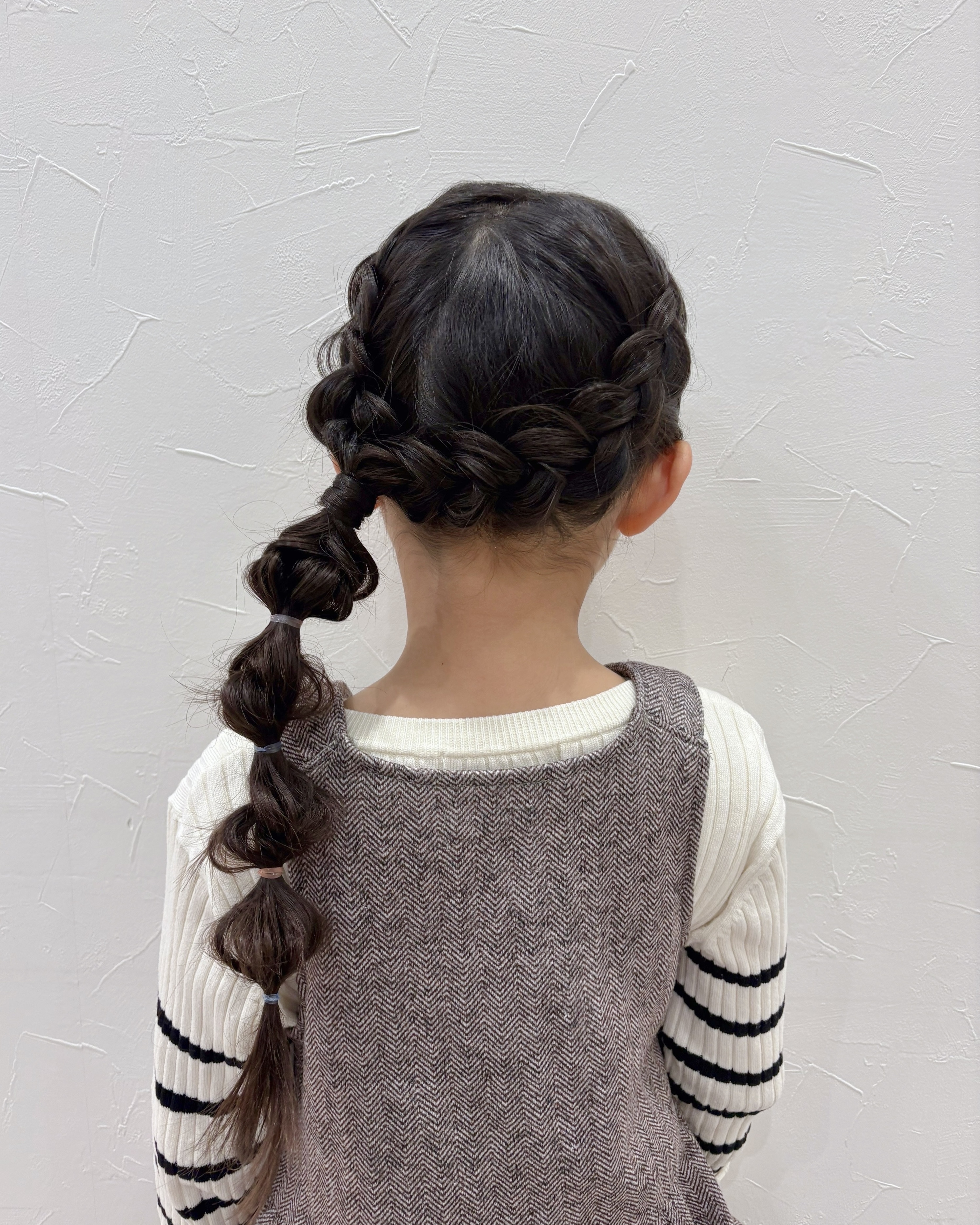 小学生におすすめの前髪アレンジを紹介！伸ばしかけだっておしゃれに♡ - Cuugal