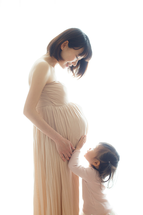 子どもと一緒に第二子マタニティフォトGALLERY東京でマタニティフォトなら「STUDIO 撮ろうよ」
