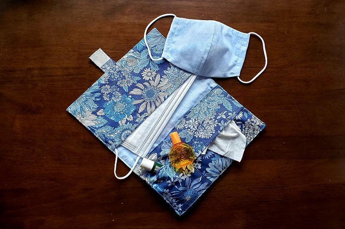 マスクケース手作り 100均のファイルで簡単工作5分 子供用にもHow to make a face mask case Place mat