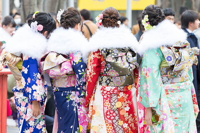 遊女達の晴れ姿二十日正月ジュリ馬行列祭りよみもの沖縄CLIPあなたの沖縄旅を豊かにする体験予約サイト・観光情報メディア